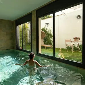 Loft Con Piscina Climatizada De Agua Salada Y Parking En El Centro De Figueres Appartement Figueras