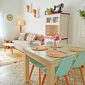 Apartamento Soleado, Familiar, Alegre Y Tranquilo A Un Paseo De La Catedral, Sevilla