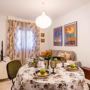 Apartamento Piso Con Patio Privado Y Parking Nervion, Sevilla